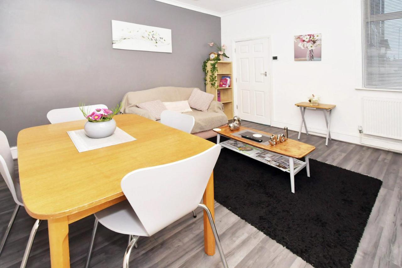 Townhouse @ Hanley Road Stoke Exteriör bild
