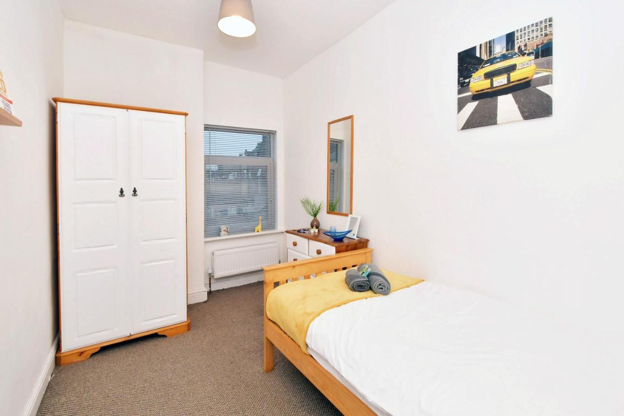 Townhouse @ Hanley Road Stoke Exteriör bild